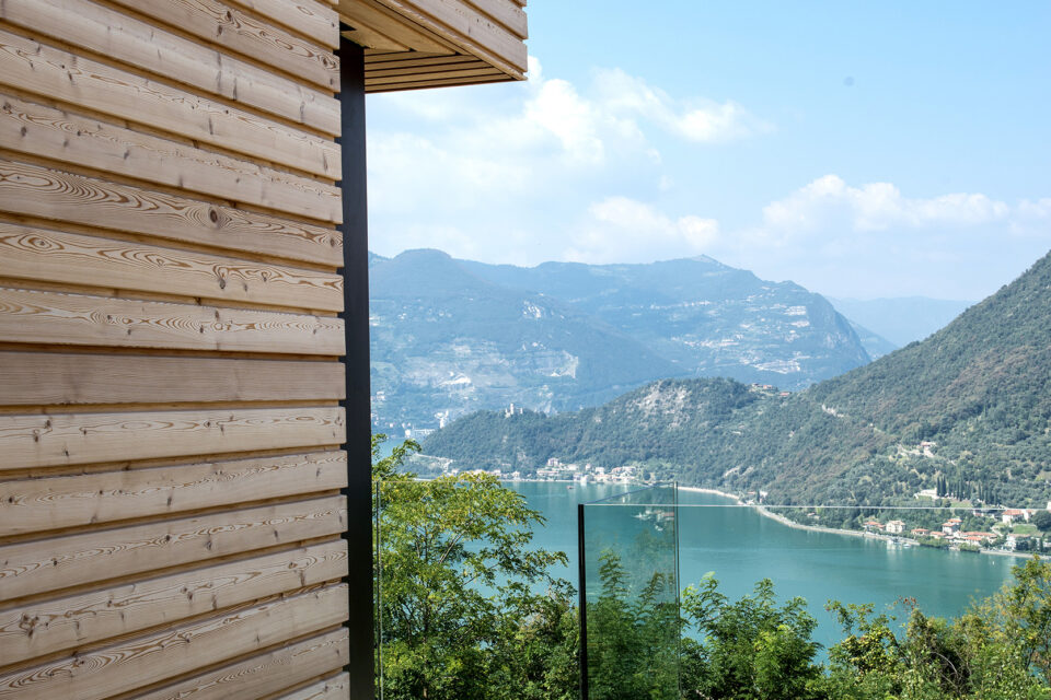 Immagine per Ville residenziali in legno con parapetti in vetro sul Lago d’Iseo - 2