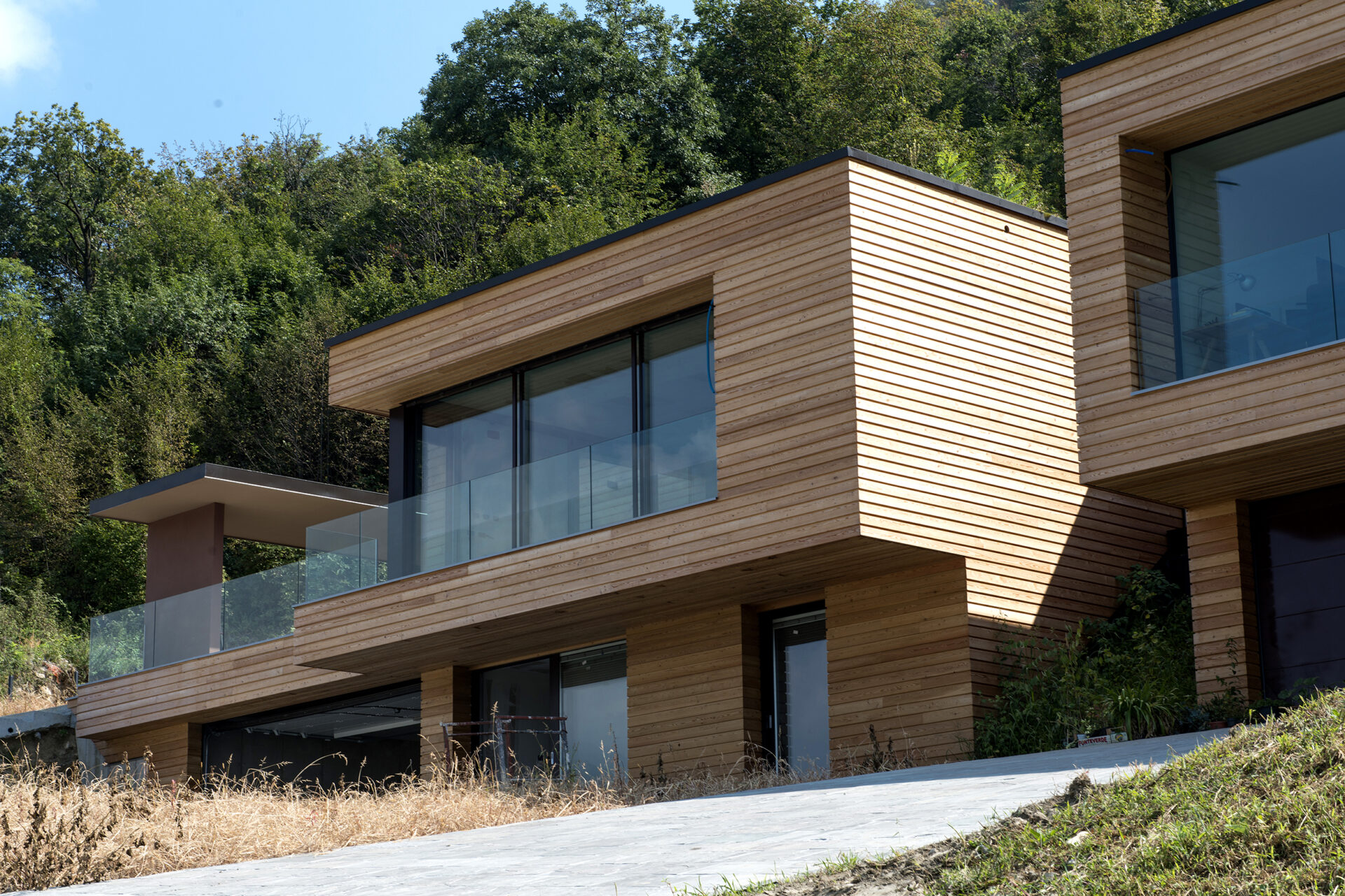 Immagine per Ville residenziali in legno con parapetti in vetro sul Lago d’Iseo