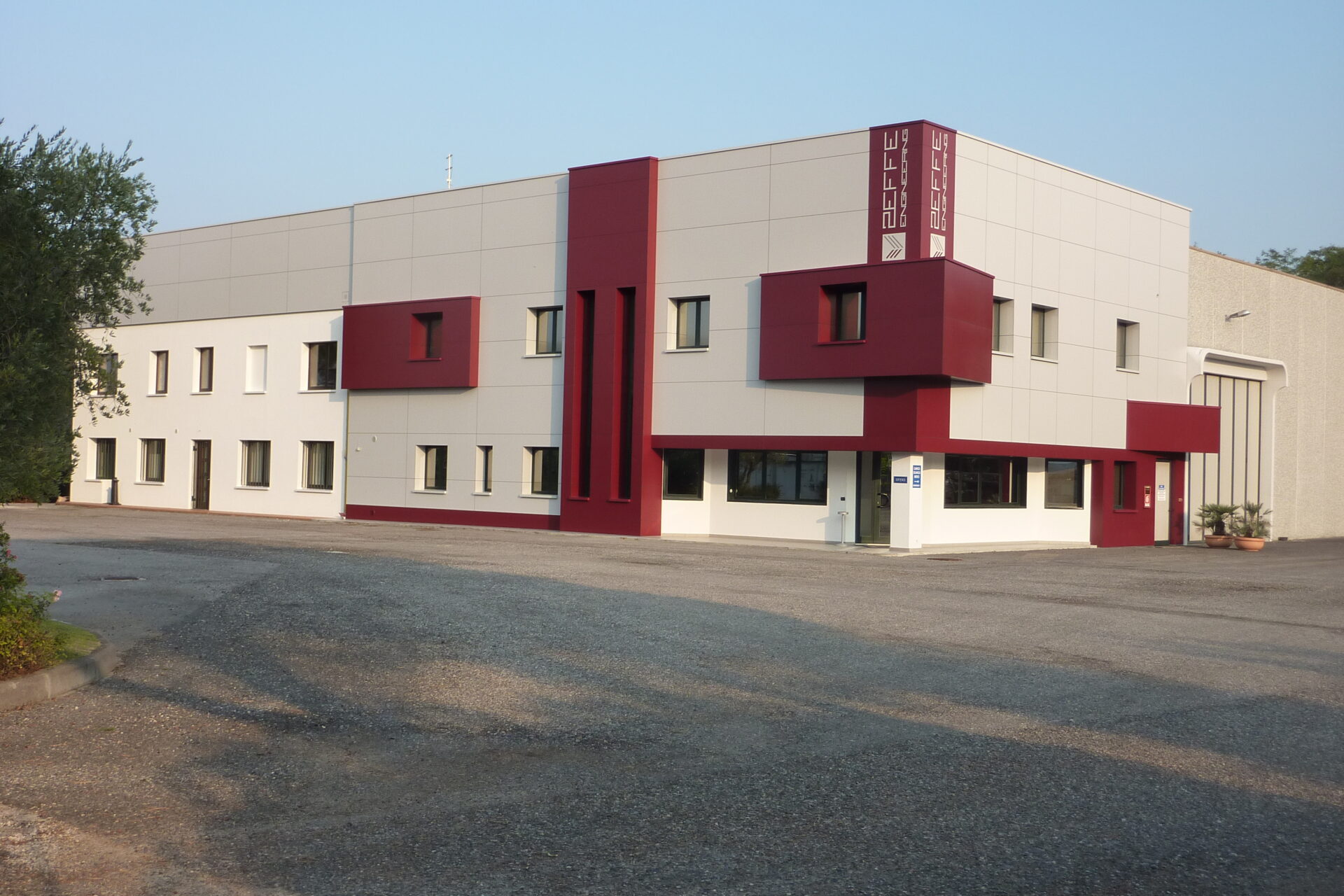 Immagine per Riqualificazione edificio 2 Effe Engineering
