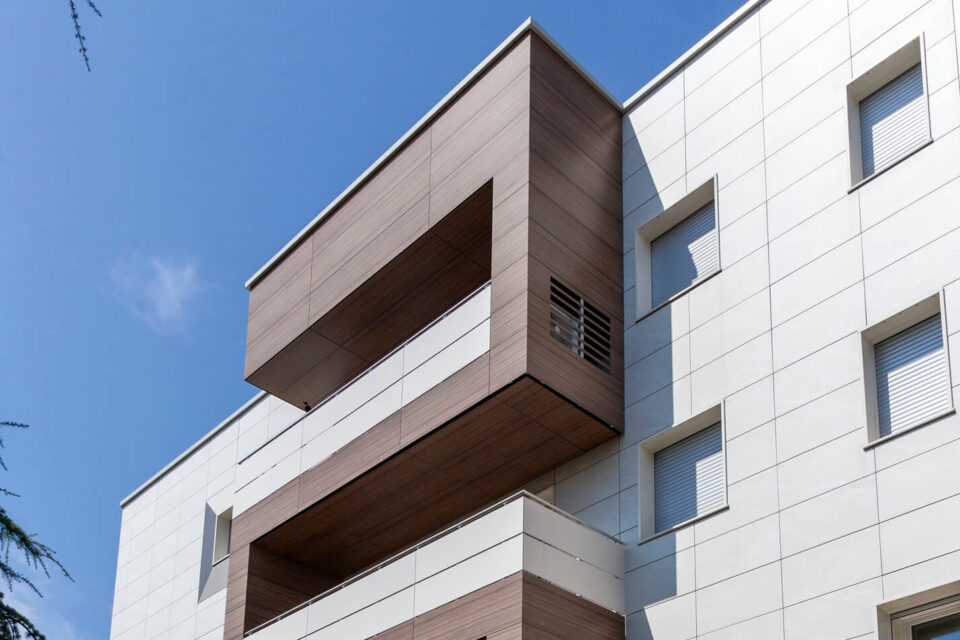 Immagine per Balconi e facciata in HPL condominio Vita - 5