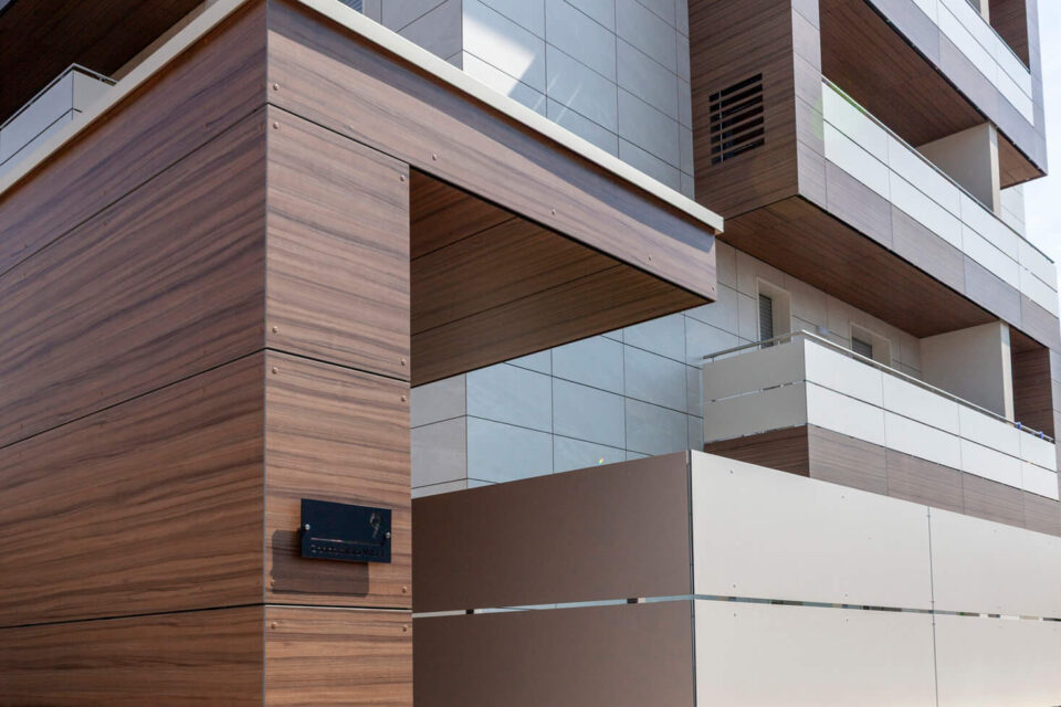 Immagine per Balconi e facciata in HPL condominio Vita - 9