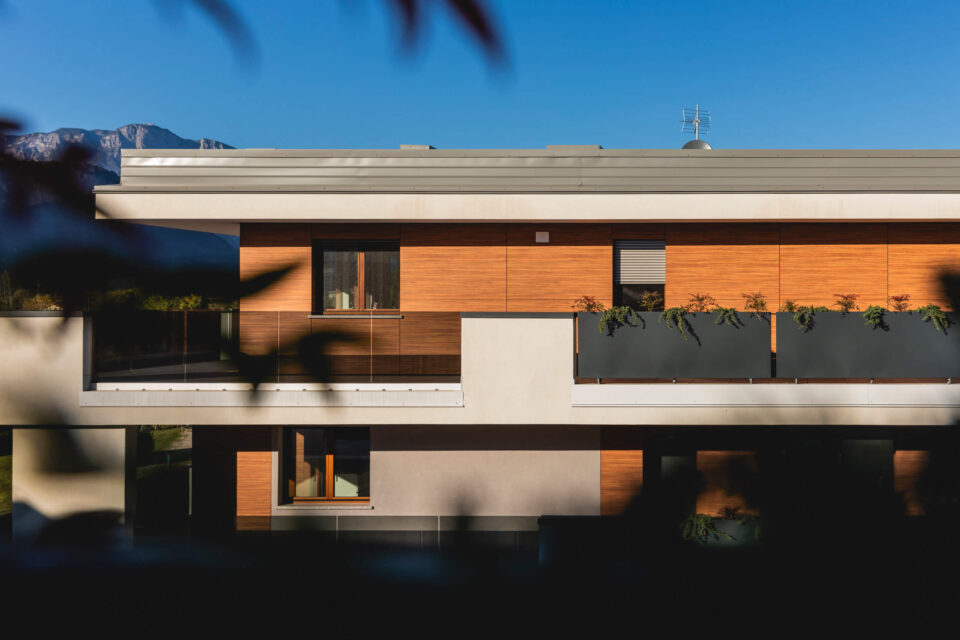 Immagine per Facciata in HPL Residenza Carlini - 2