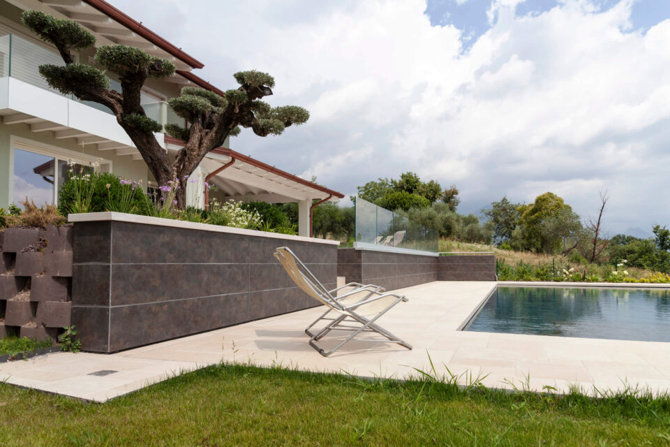Immagine per Rivestimento muretto bordo piscina
